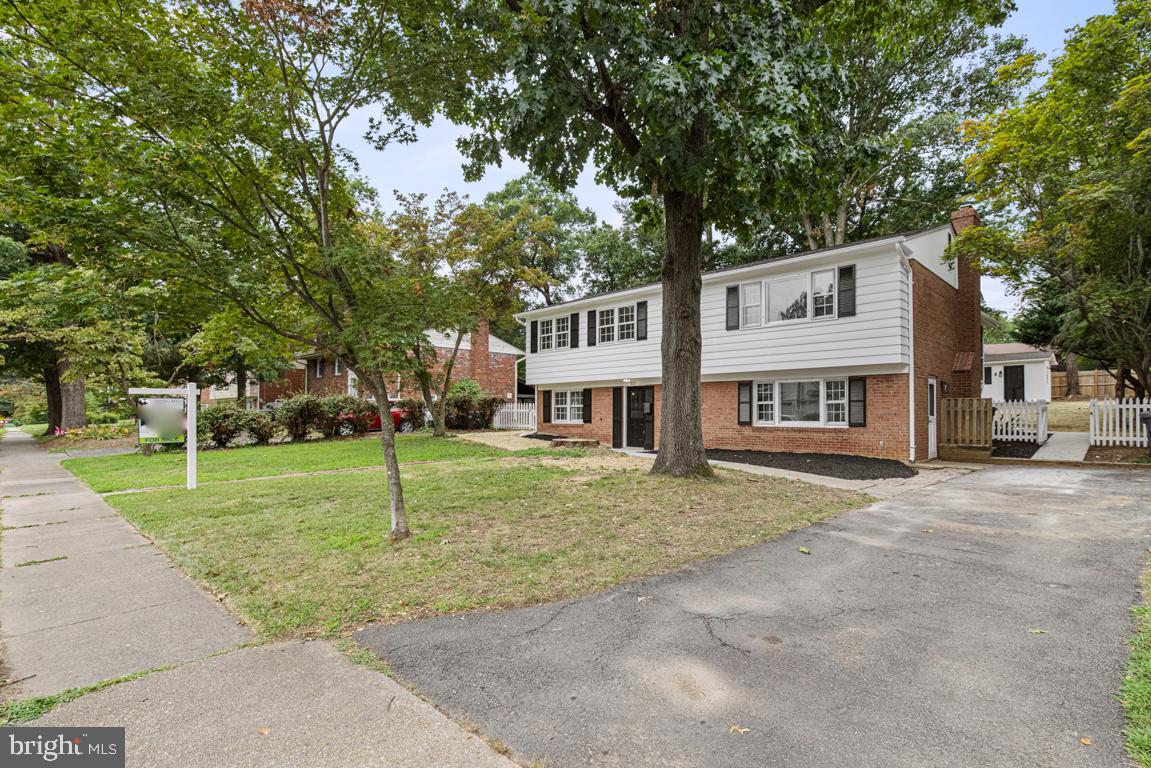 513 Dranesville Road Herndon, VA 20170 - Photo 3 of 46