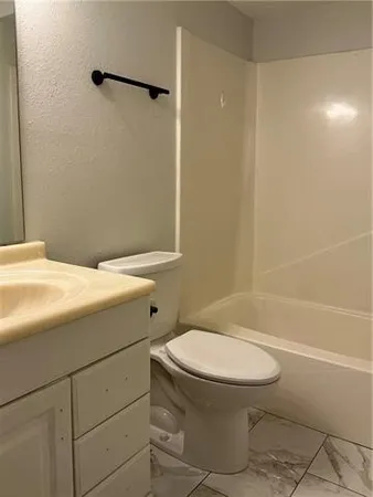 $1,800 | 253 A Belle Terre Boulevard, Laplace, LA 70068