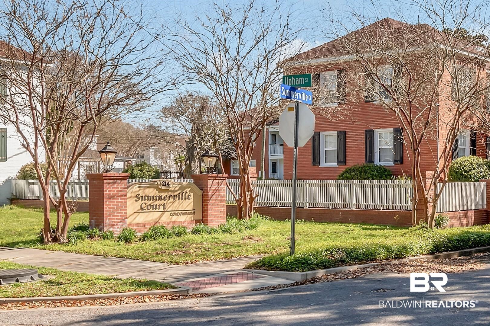 214 Upham Street, Unit 4A Mobile, AL 36607 - Photo 2 of 23 Community / neighborhood sign featuring fence