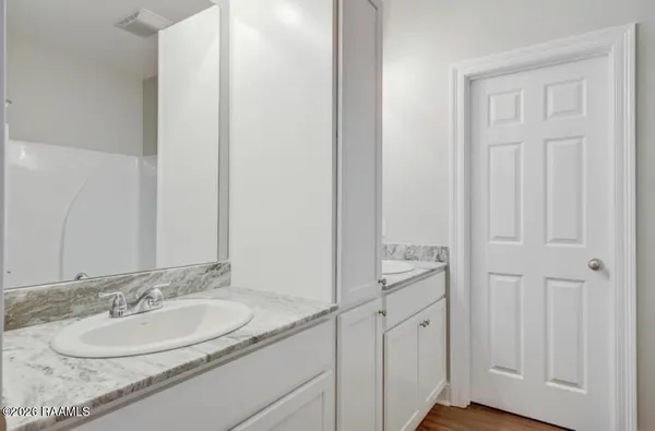 $1,800 | 139 Iberia Street, Unit I, Youngsville, LA 70592