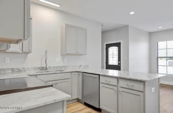 $1,800 | 139 Iberia Street, Unit I, Youngsville, LA 70592