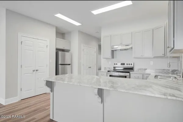 $1,800 | 139 Iberia Street, Unit I, Youngsville, LA 70592