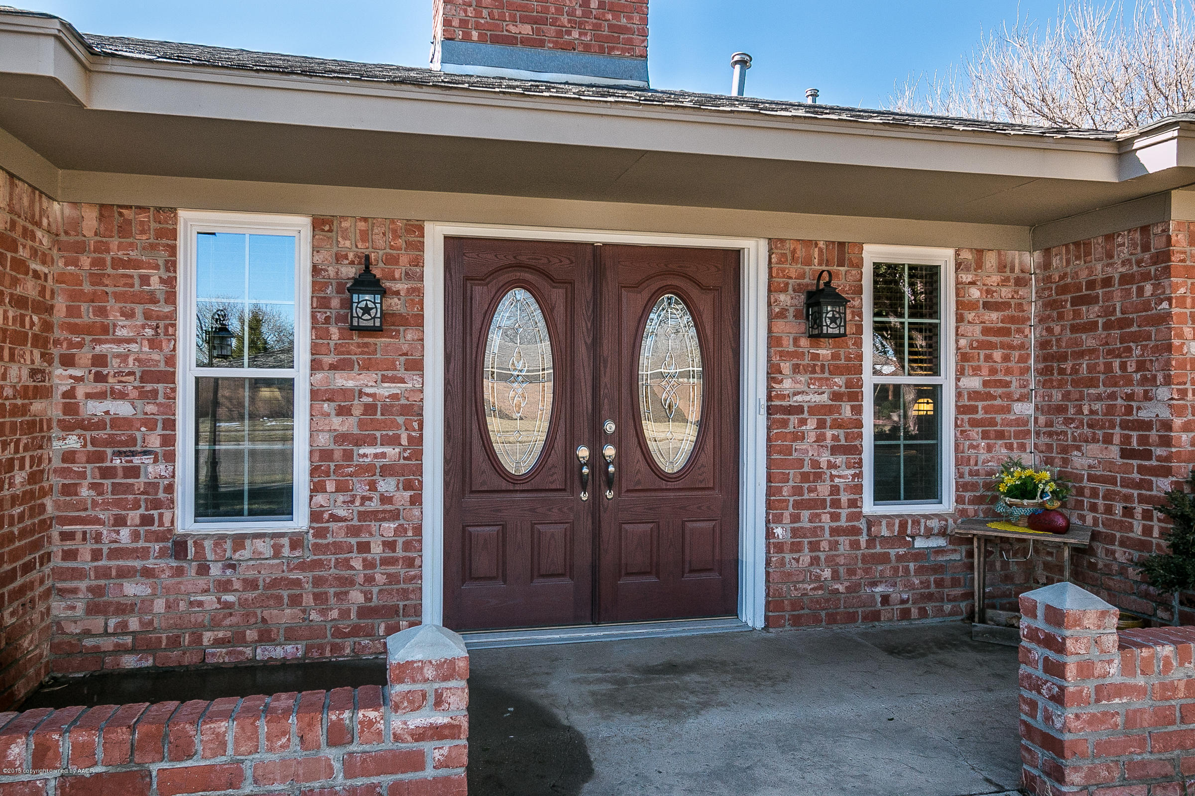5104 While A Way Road Amarillo, TX 79109 - Photo 2 of 23 Front Porch