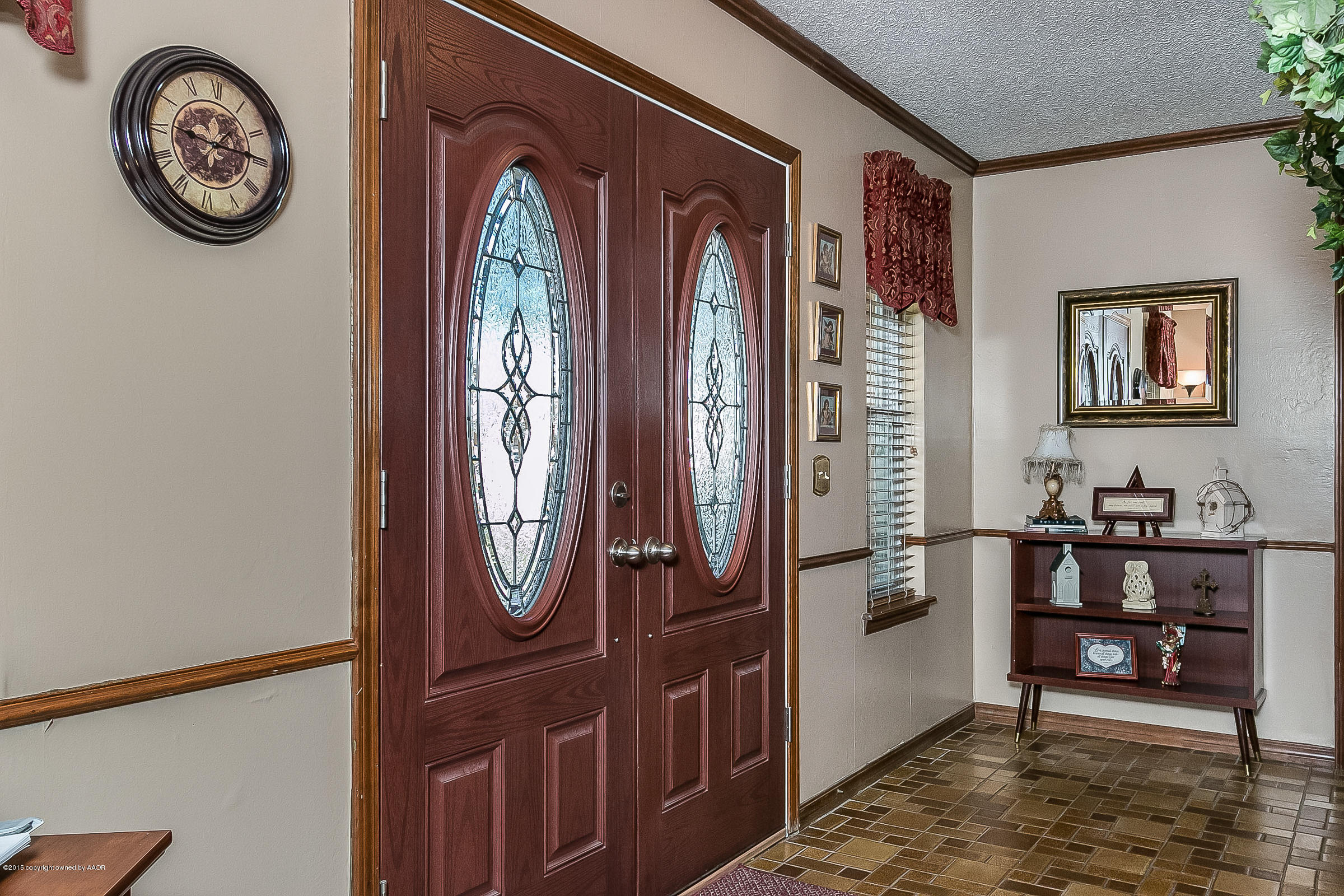 5104 While A Way Road Amarillo, TX 79109 - Photo 3 of 23 Foyer