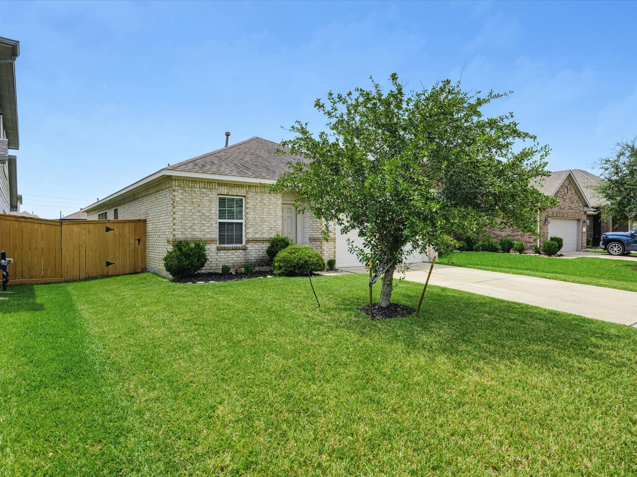 10414 Ritter Run Drive Rosharon, TX 77583 - Photo 4 of 29