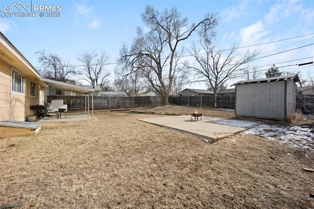 a view of outdoor space with yard