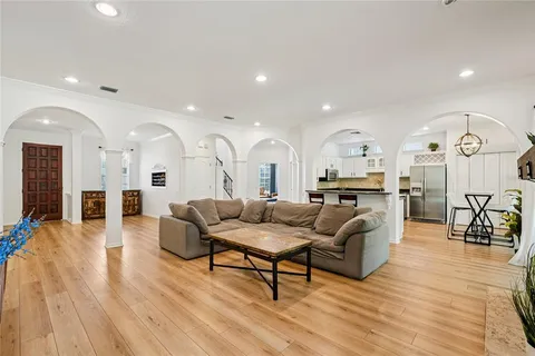 $1,439,000 | 3303 West Lawn Avenue, Tampa, FL 33611