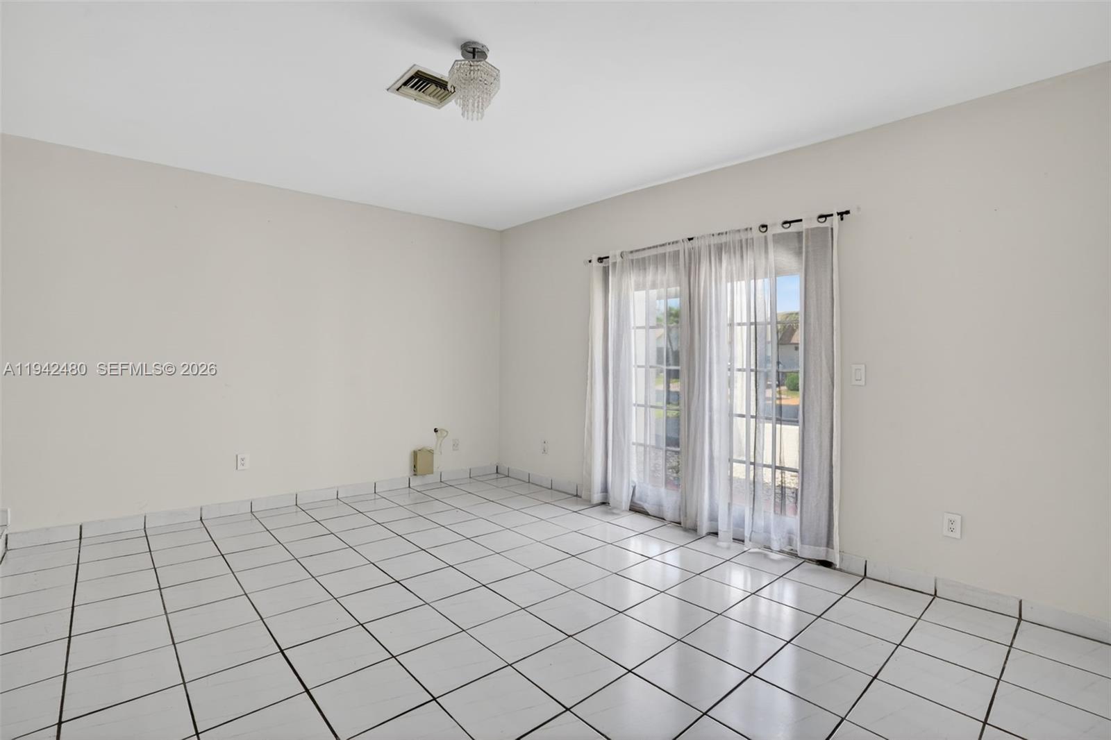 6905 Southwest 104th Court Miami, FL 33173 - Photo 12 of 45