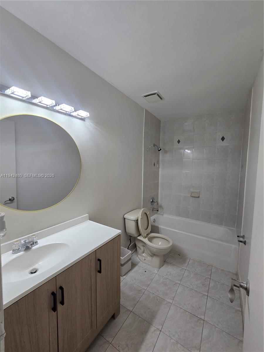 6905 Southwest 104th Court Miami, FL 33173 - Photo 14 of 19