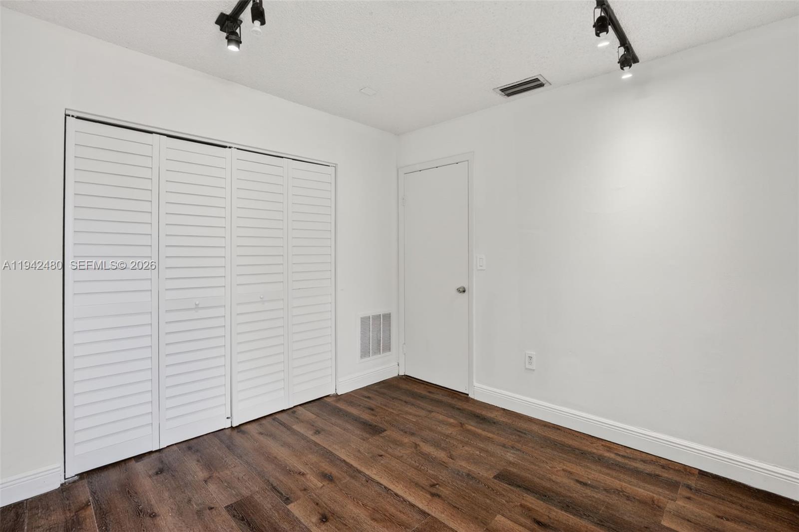 6905 Southwest 104th Court Miami, FL 33173 - Photo 21 of 45