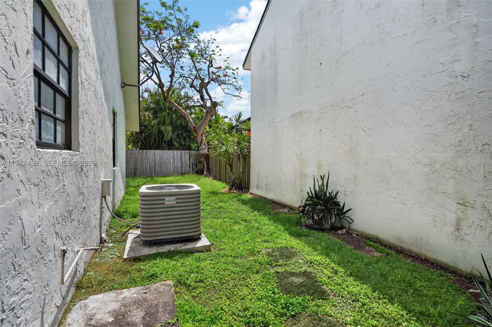 6905 Southwest 104th Court Miami, FL 33173 - Photo 34 of 45
