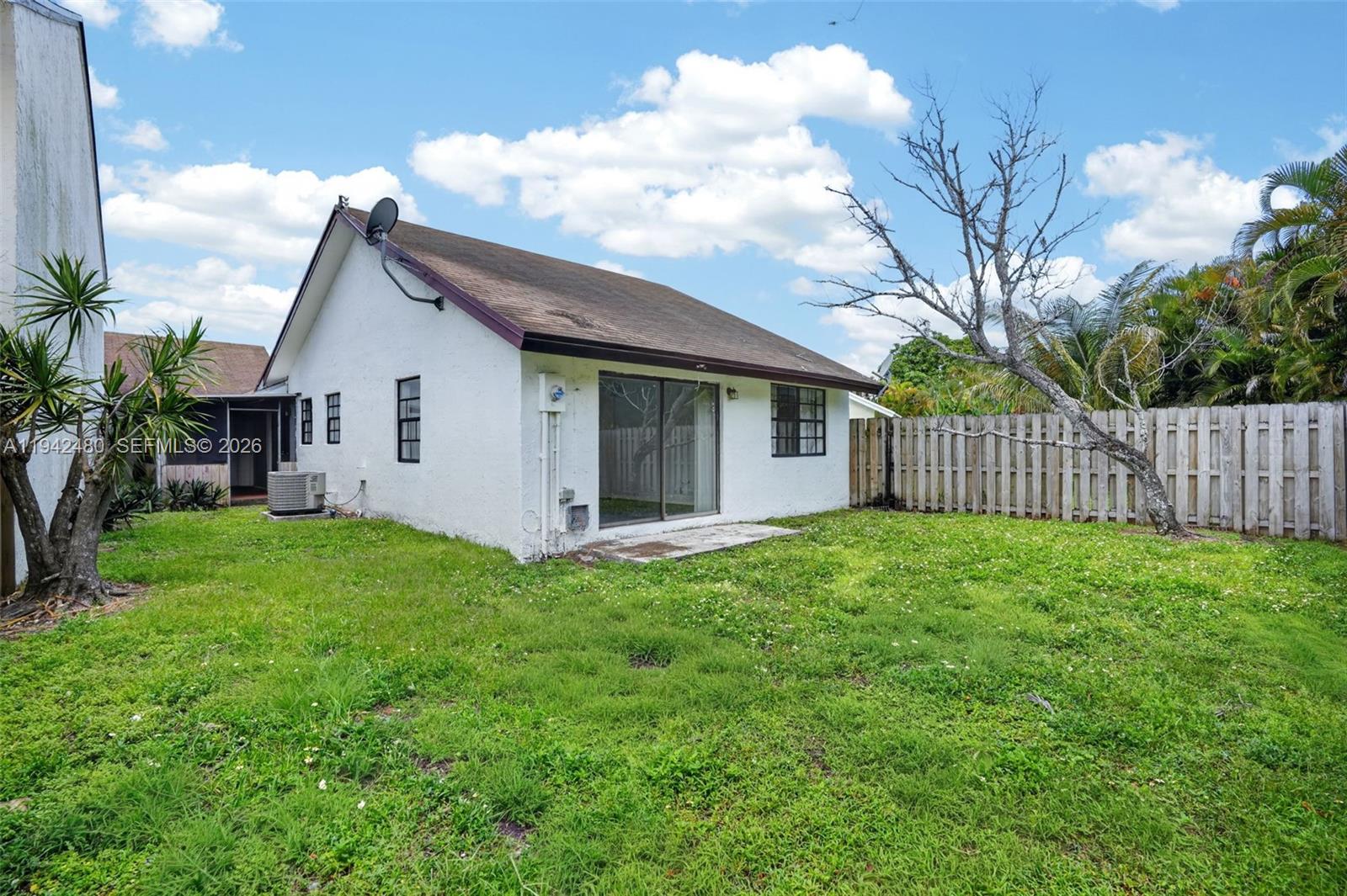 6905 Southwest 104th Court Miami, FL 33173 - Photo 38 of 45