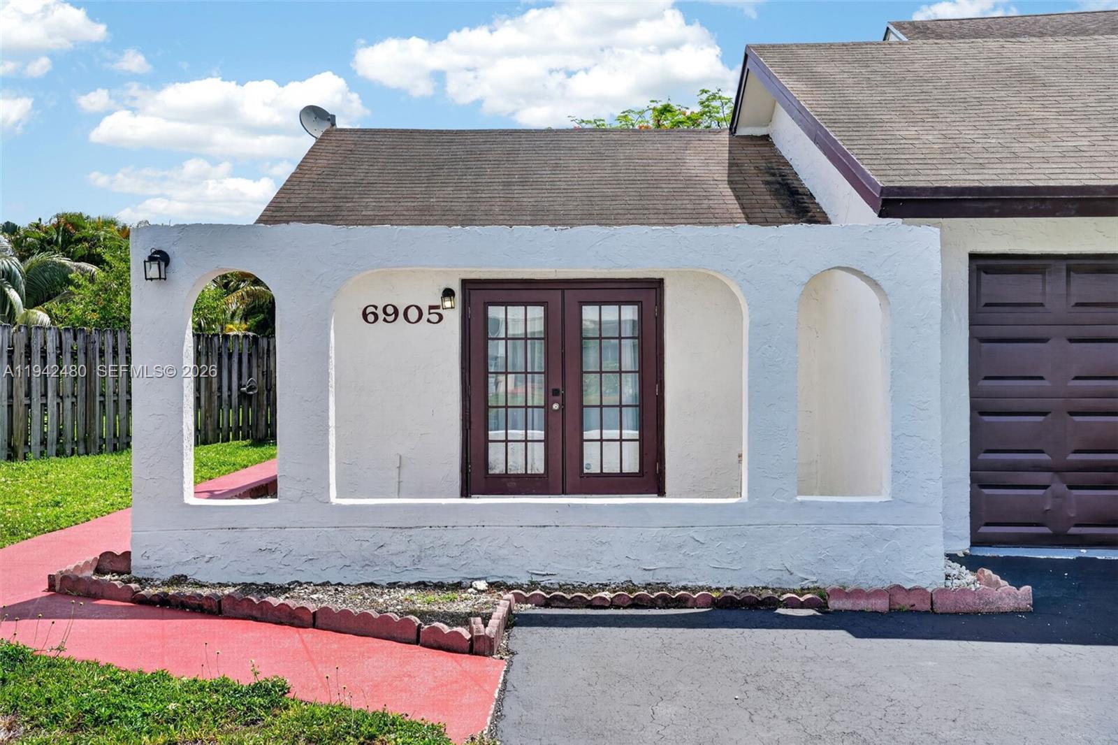 6905 Southwest 104th Court Miami, FL 33173 - Photo 4 of 45