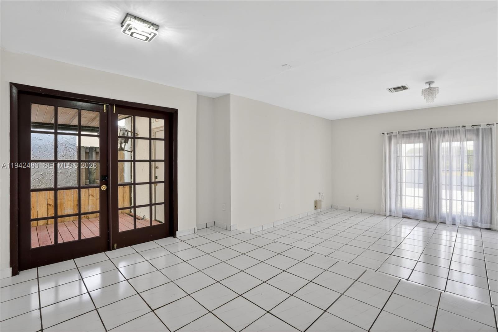 6905 Southwest 104th Court Miami, FL 33173 - Photo 7 of 45