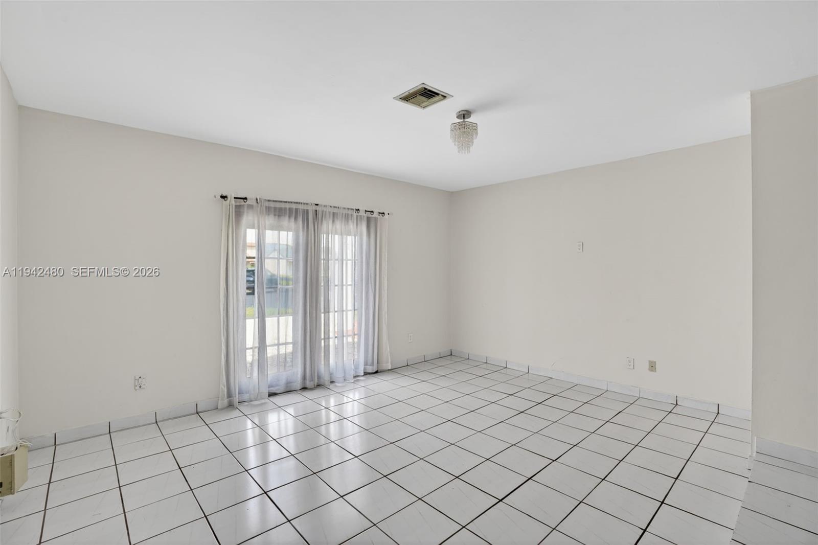 6905 Southwest 104th Court Miami, FL 33173 - Photo 10 of 45