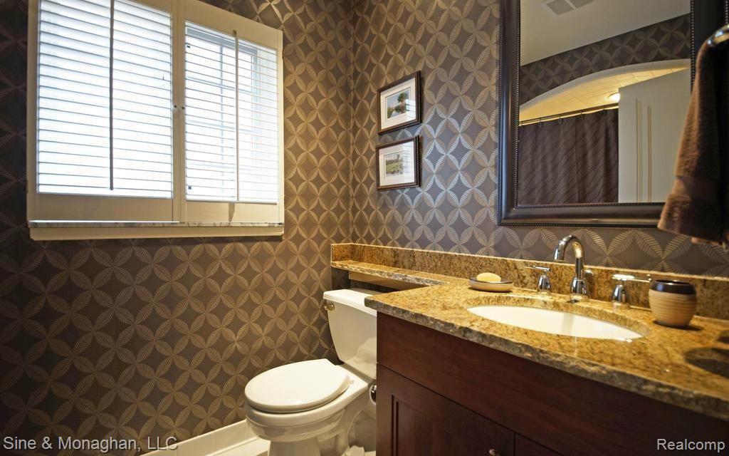 258 Moran Road Grosse Pointe, MI 48236 - Photo 20 of 24 21-photo-web-1024x640-99394.jpg