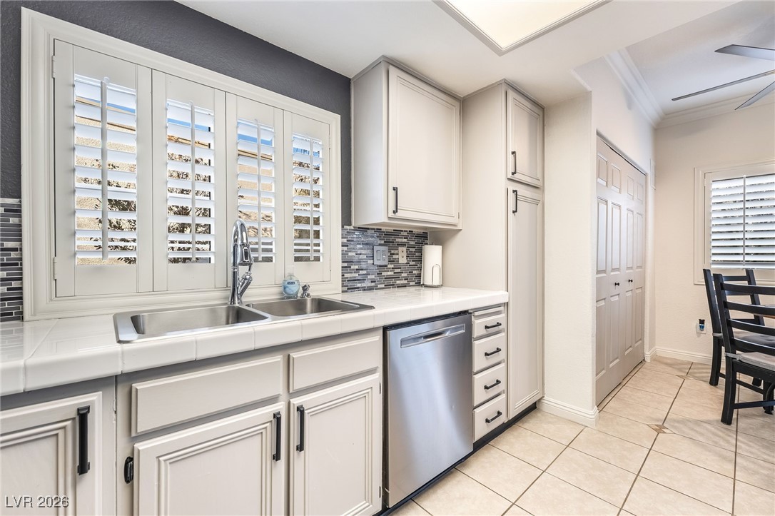 1686 Normandy Way Henderson, NV 89014 - Photo 14 of 30