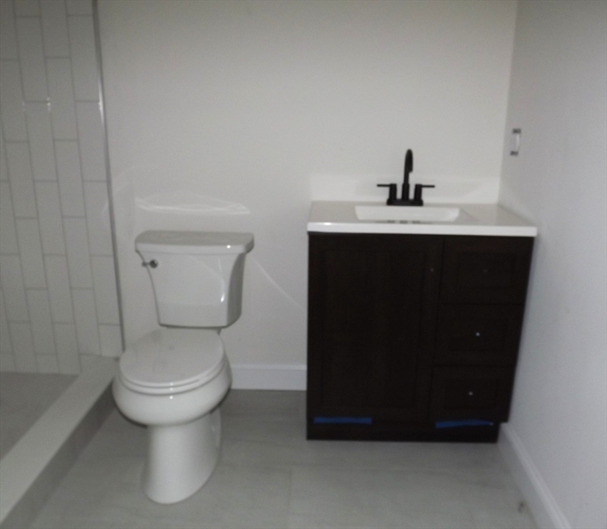4 West Dudley Road Dudley, MA 01571 - Photo 8 of 18