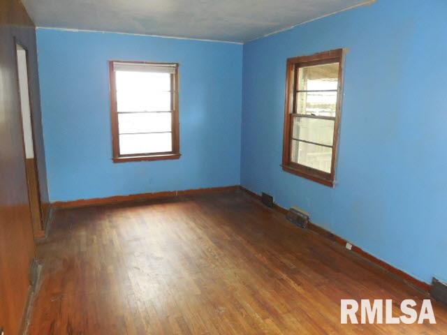 3152 Indian Road Davenport, IA 52802 - Photo 2 of 11 Gallery Image 2