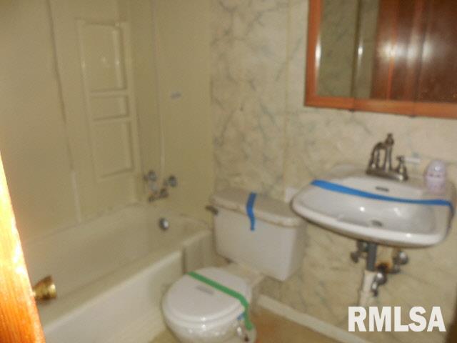 3152 Indian Road Davenport, IA 52802 - Photo 5 of 11 Gallery Image 5