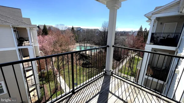 $289,000 | 19611 Galway Bay Circle, Unit 403, Germantown, MD 20874