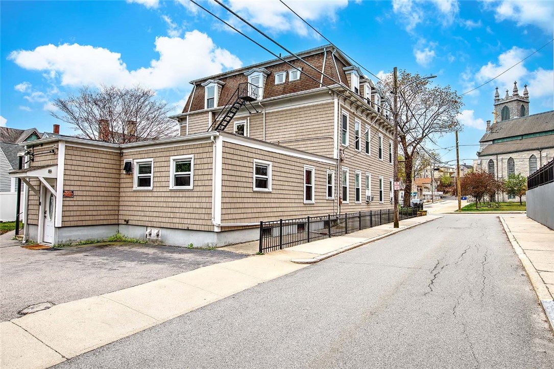 159 Earle Street Woonsocket, RI 02895 - Photo 3 of 45