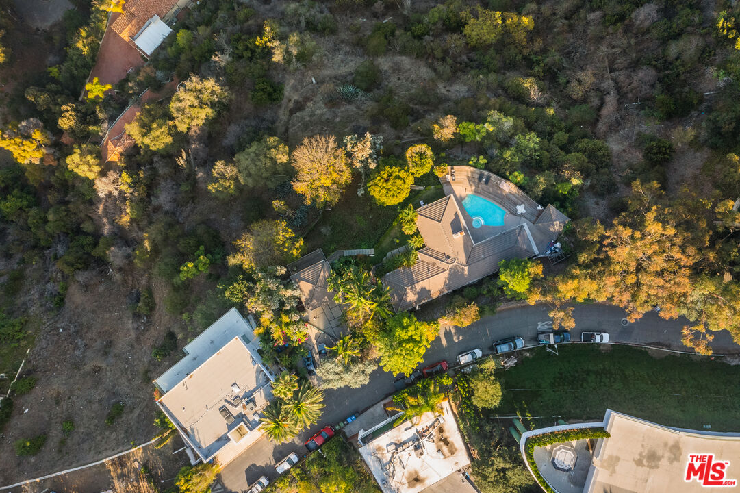 1000 Stradella Road Los Angeles, CA 90077 - Photo 45 of 45 an aerial view of a house