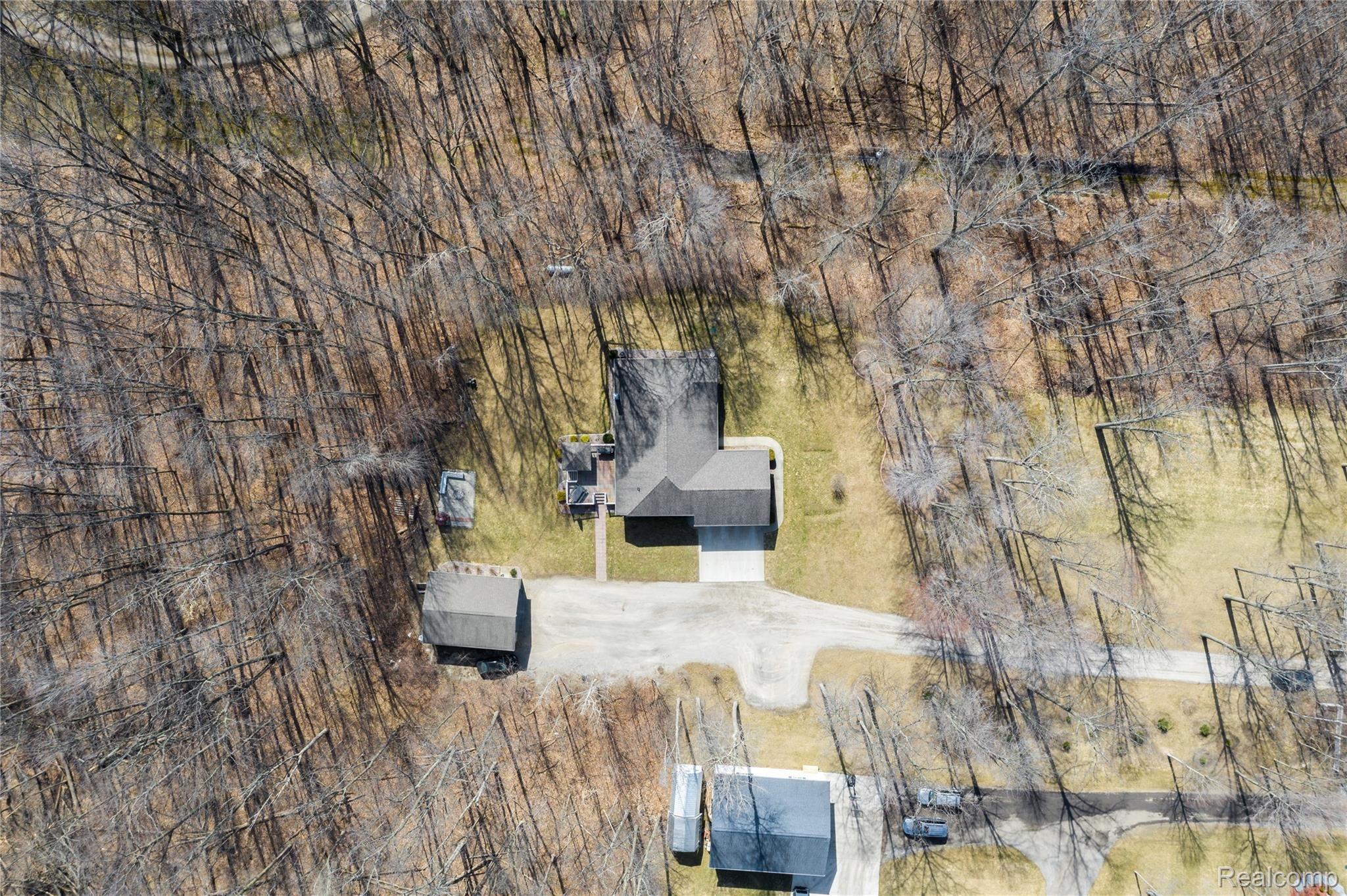 10357 Maple Road Birch Run, MI 48415 - Photo 39 of 43 Exteriors (23 of 26).jpg