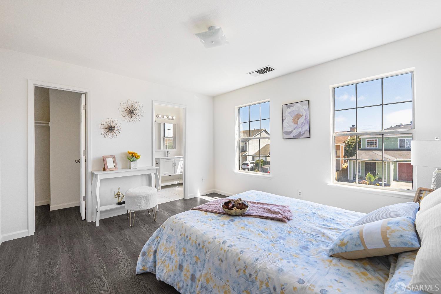 117 Malcolm Drive Richmond, CA 94801 - Photo 21 of 37 a bedroom with a bed and a window