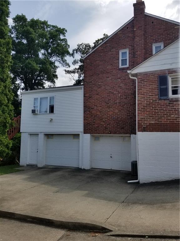 717 Highview Road Pittsburgh, PA 15234 - Photo 4 of 19 Gallery Image 4