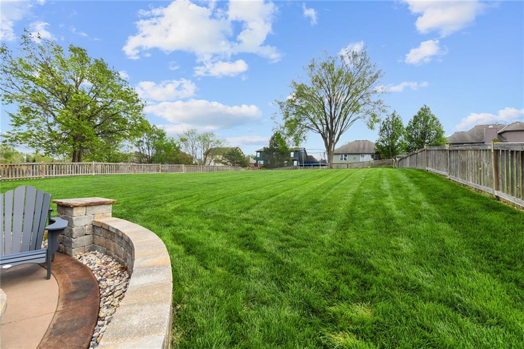 1021 Southwest Drake Circle Lee's Summit, MO 64082 - Photo 52 of 61