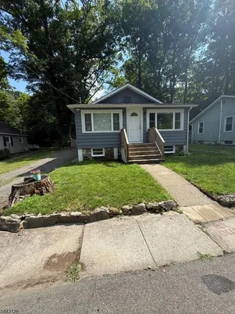 $2,300 | 18 Abbott Drive, Lake Hopatcong, NJ 07849