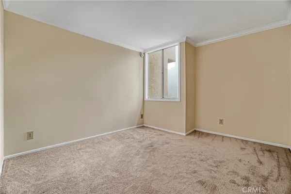 $2,650 | 5325 Newcastle Avenue, Unit 240, Encino, CA 91316