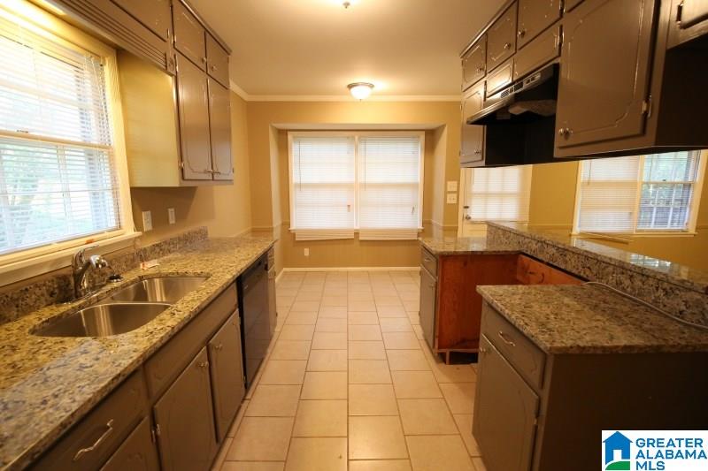536 Ferndale Road Birmingham, AL 35235 - Photo 2 of 10