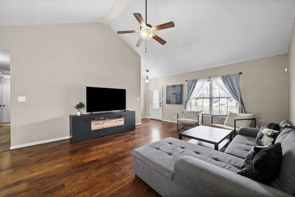 $299,500 | 1640 Buchanon Drive, Clarksville, TN 37042