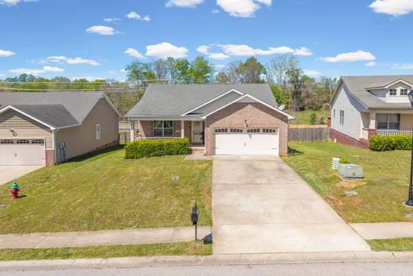 $299,500 | 1640 Buchanon Drive, Clarksville, TN 37042