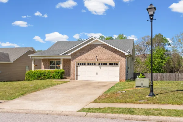 $299,500 | 1640 Buchanon Drive, Clarksville, TN 37042