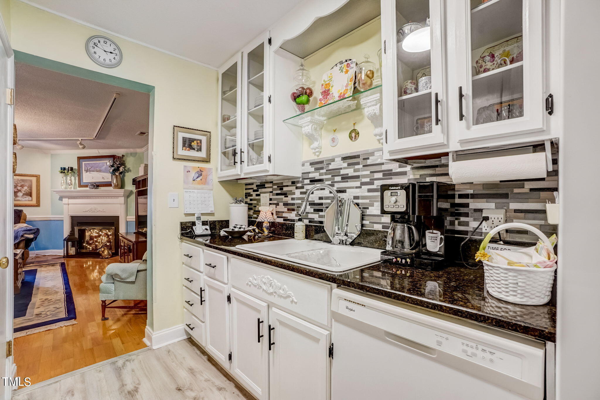 5934 Shady Grove Circle Raleigh, NC 27609 - Photo 13 of 30 13-web-or-mls-Shady Grove Cir-013