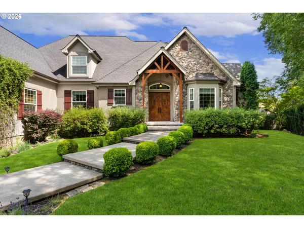 $1,499,900 | 567 Cherokee Avenue, Roseburg, OR 97471
