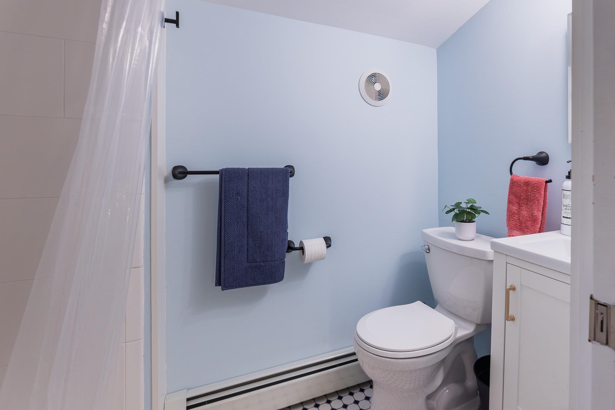 2039 Quechee Main Street Hartford, VT 05059 - Photo 23 of 32
