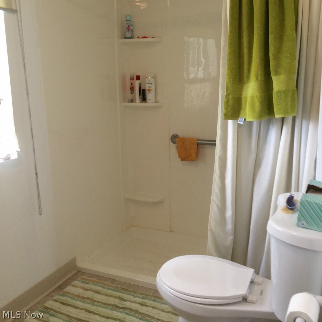 5467 Middle Ridge Road Madison, OH 44057 - Photo 15 of 25 Gallery Image 15