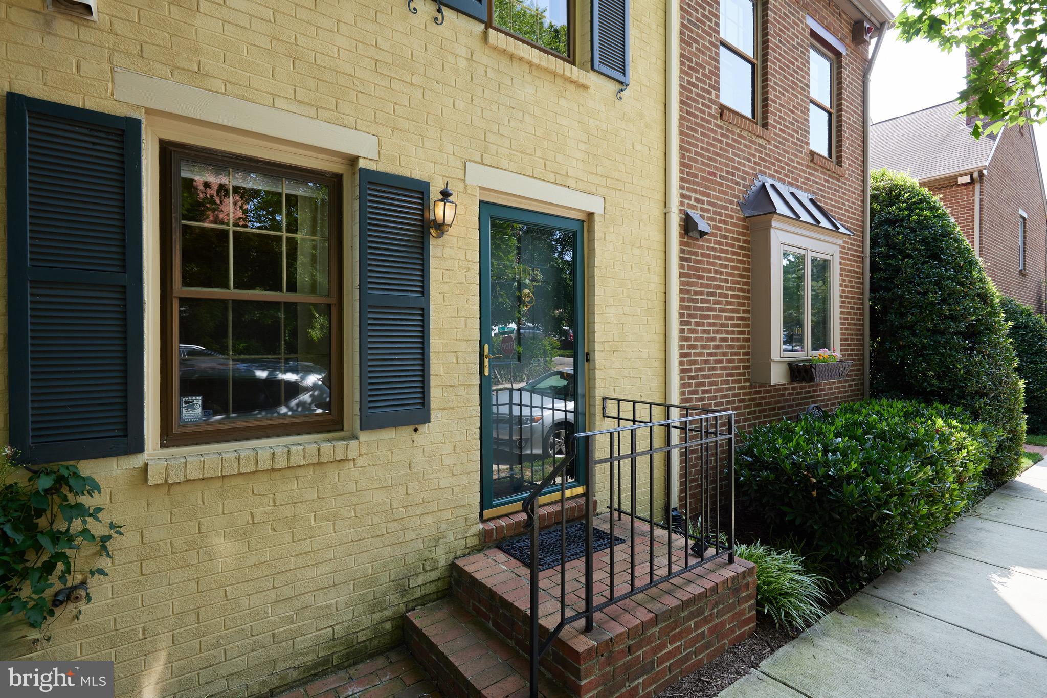 1105 Portner Road Alexandria, VA 22314 - Photo 1 of 39
