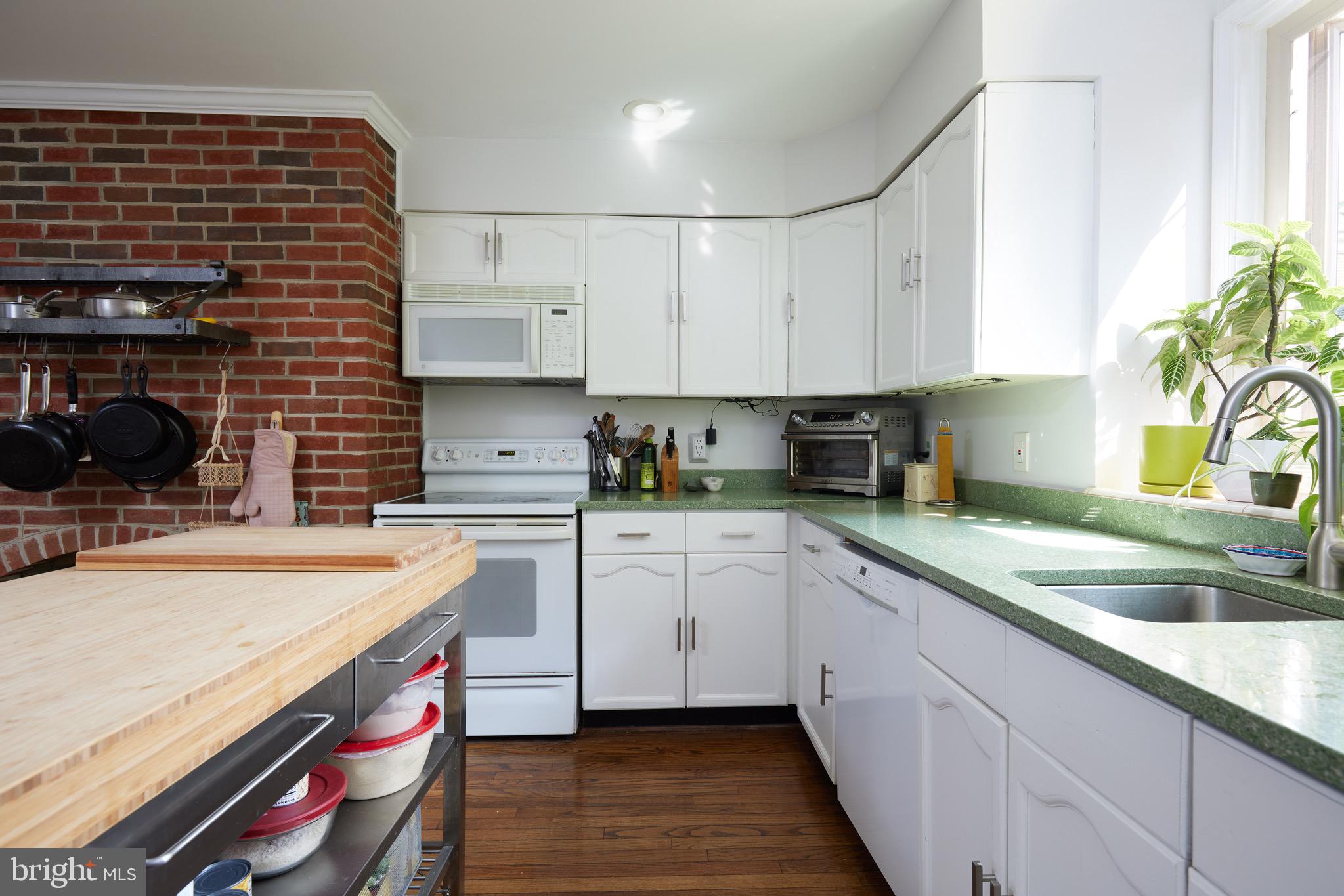 1105 Portner Road Alexandria, VA 22314 - Photo 17 of 39