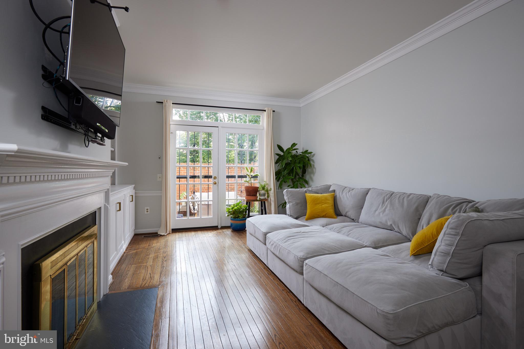 1105 Portner Road Alexandria, VA 22314 - Photo 4 of 39