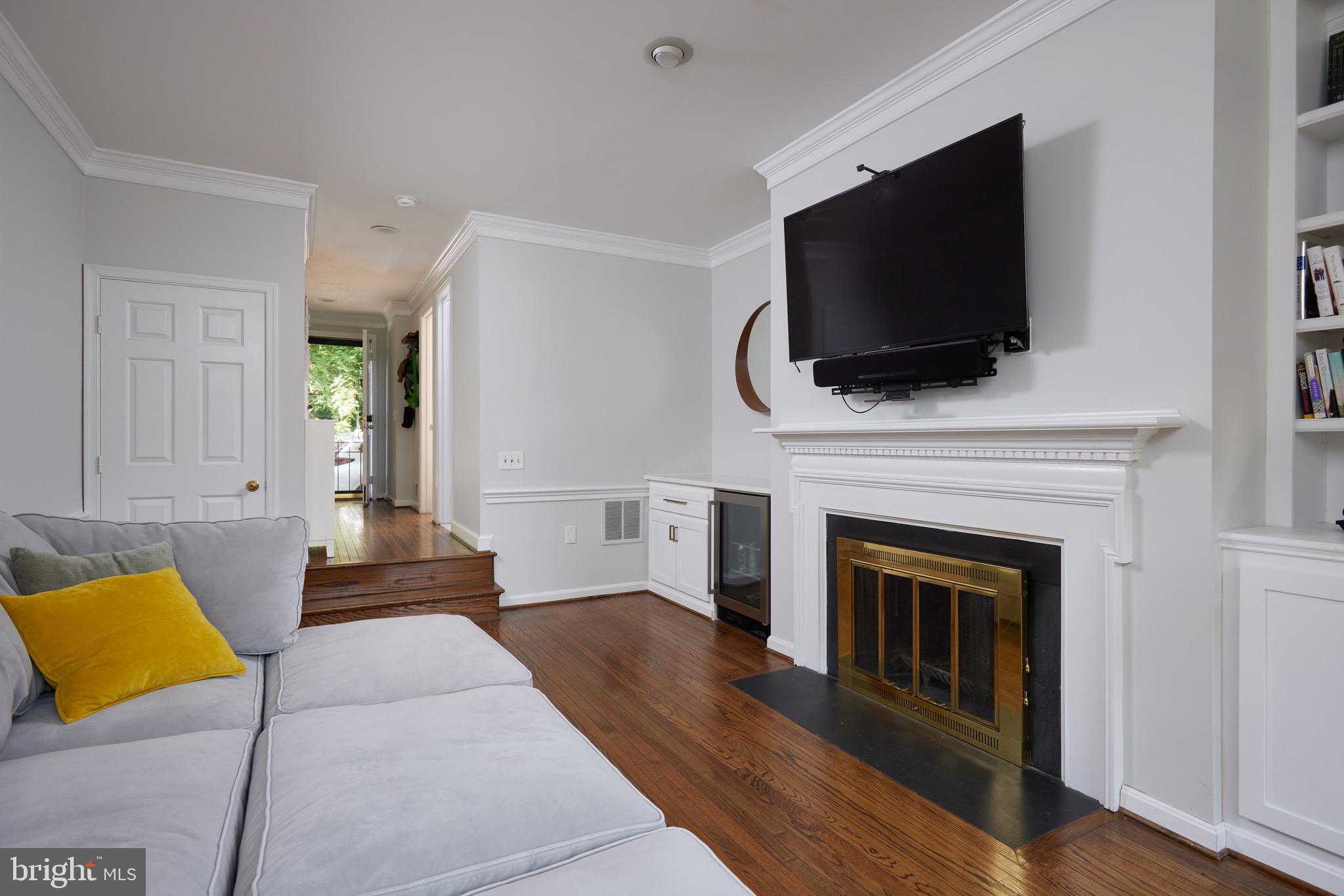 1105 Portner Road Alexandria, VA 22314 - Photo 7 of 39