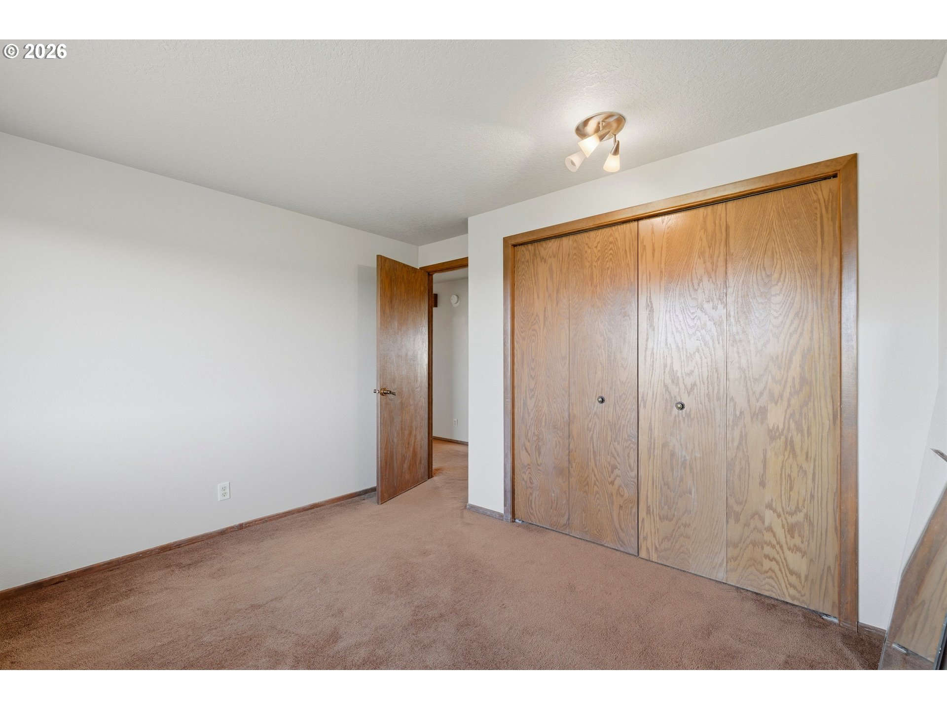 8949 South Gribble Road Canby, OR 97013 - Photo 16 of 36 a view of an empty room