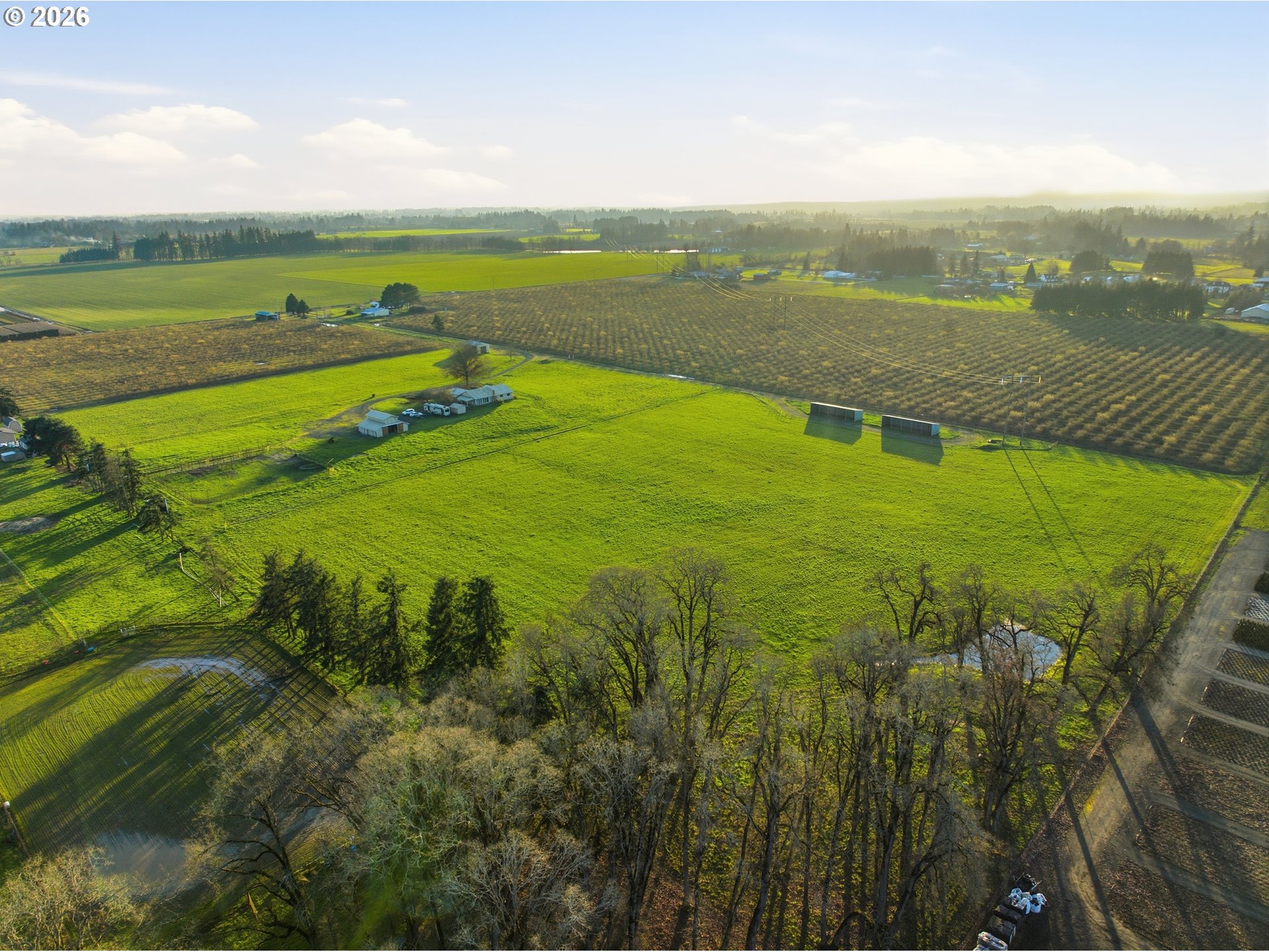 8949 South Gribble Road Canby, OR 97013 - Photo 3 of 36 a view of an ocean from a balcony