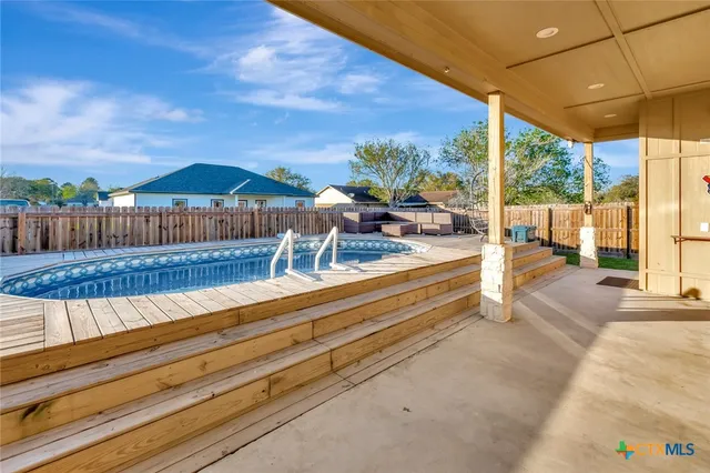 $369,000 | 804 Catclaw Lane, Edna, TX 77957