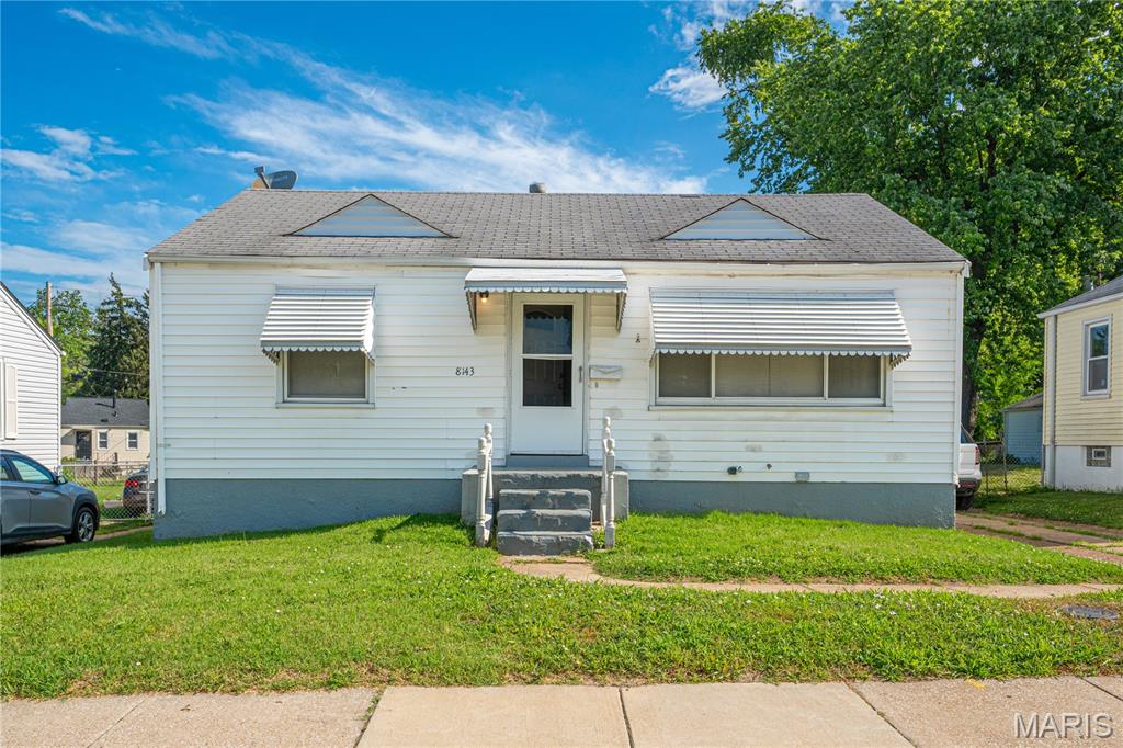 8143 Airport Road Berkeley, MO 63134 - Photo 1 of 9