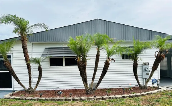 $1,550 | 13338 Orange Blossom Street, Astatula, FL 34705